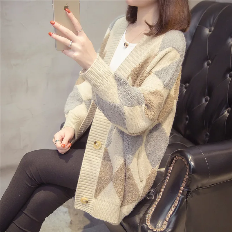 Кардиган женский вязаный с длинным рукавом V-образным вырезом и ромбовидным