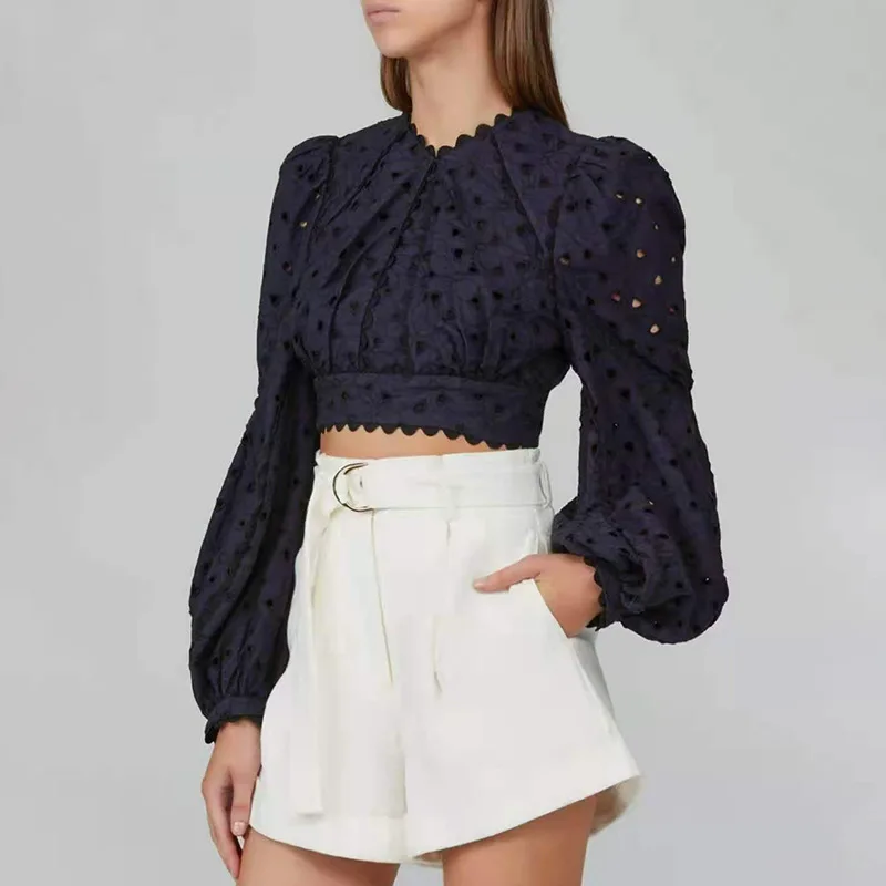

Europe Spring 2021 New Fashion Round Neck Sexy Hollow Out Bubble Sleeve Short Shirt Solid Color Pleated Women Blouse Cc41