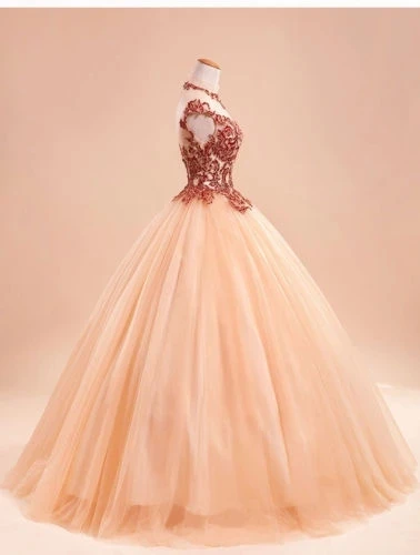 

Luxury Sweet 16 Dresses Vestido 15 Anos Emma Watson Quinceanera Dresses Beading Applique High Quality Tulle Debutante Gown