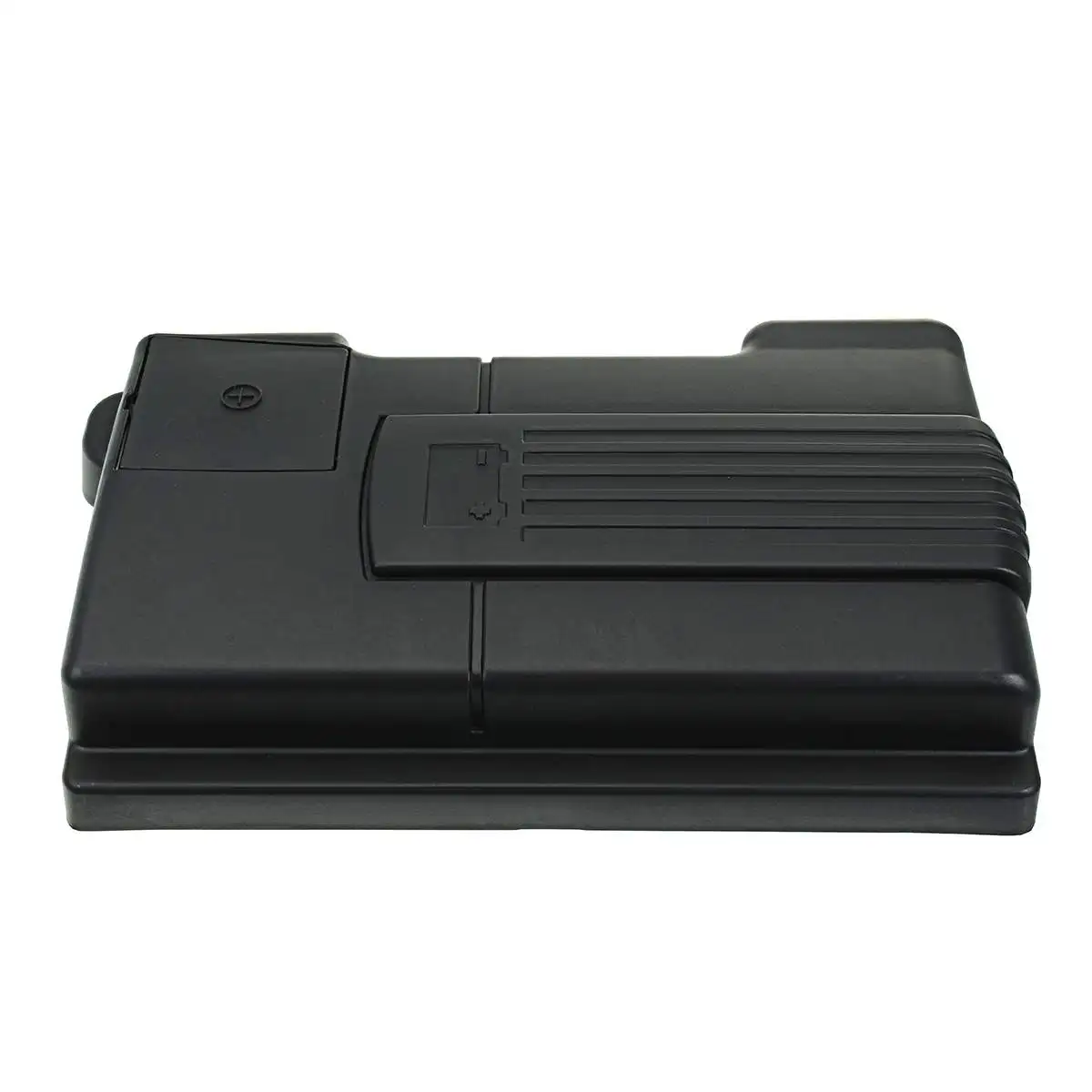 Крышка аккумуляторного отсека автомобильного двигателя с отрицательным