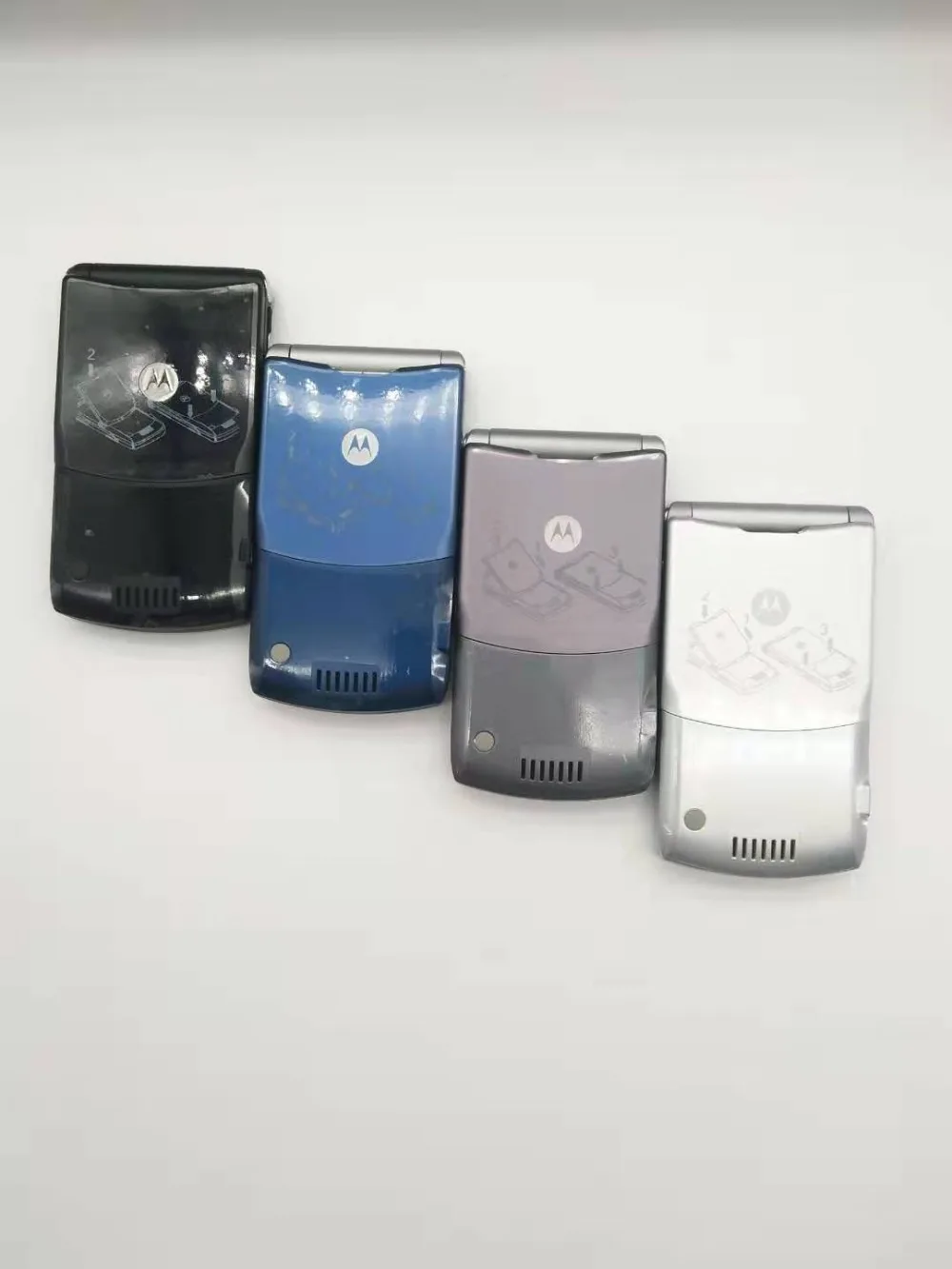 Щепка Цвет~ Всемирная версия флип диапазона квада GSM Motorola DROID Razr V3 мобильного телефона один год гарантии