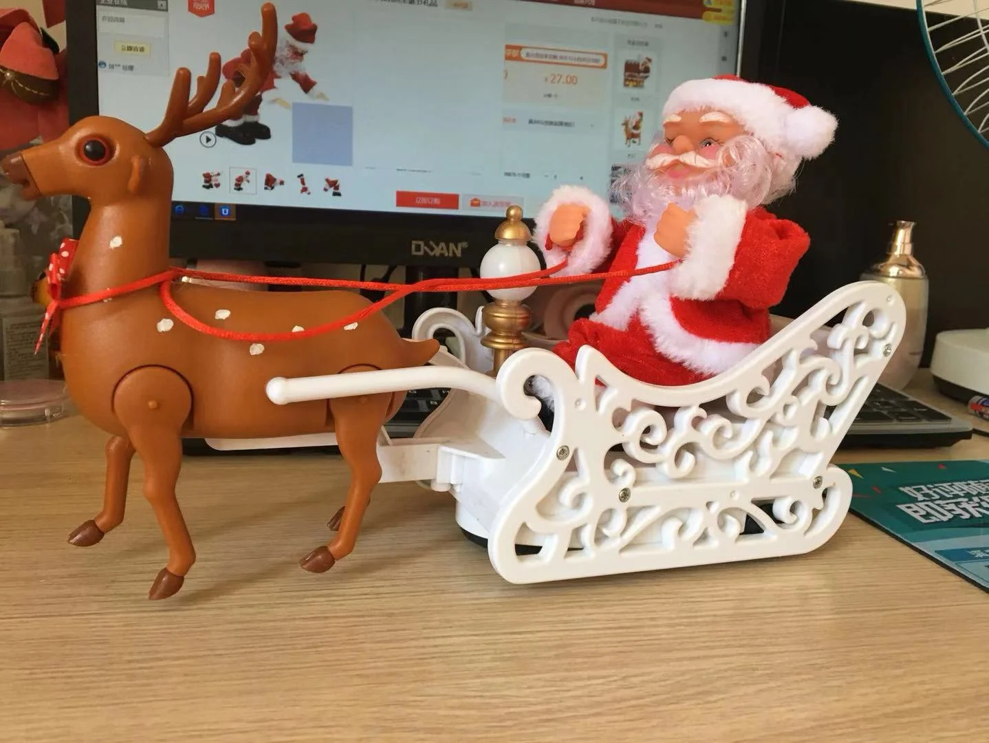

2020 New Christmas Gifts Decoration Home Music Singing Christmas Old Man Car Child Christmas Toy