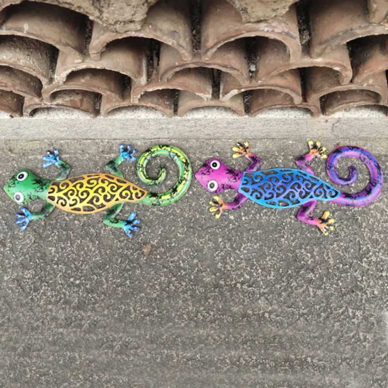 

2 PCS Metal Country Gecko Wall Decor Colorful Decorative Hanging Ornament Art Pendant for Bar Cafe Door 31*15CM