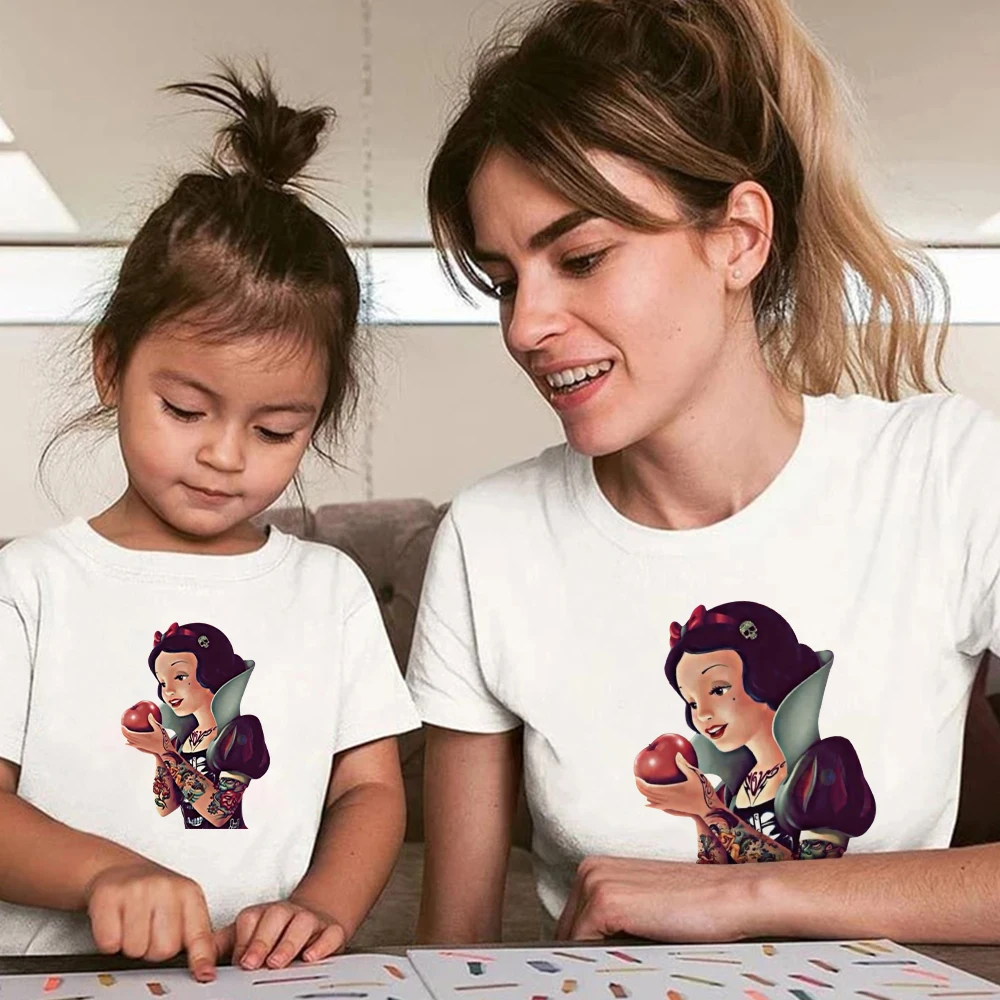 

Mom and Daughter Matching Clothes Set Snow White Print Edgy Women T Shirt Disney Family Look Outfits Girl T Shirts For Children