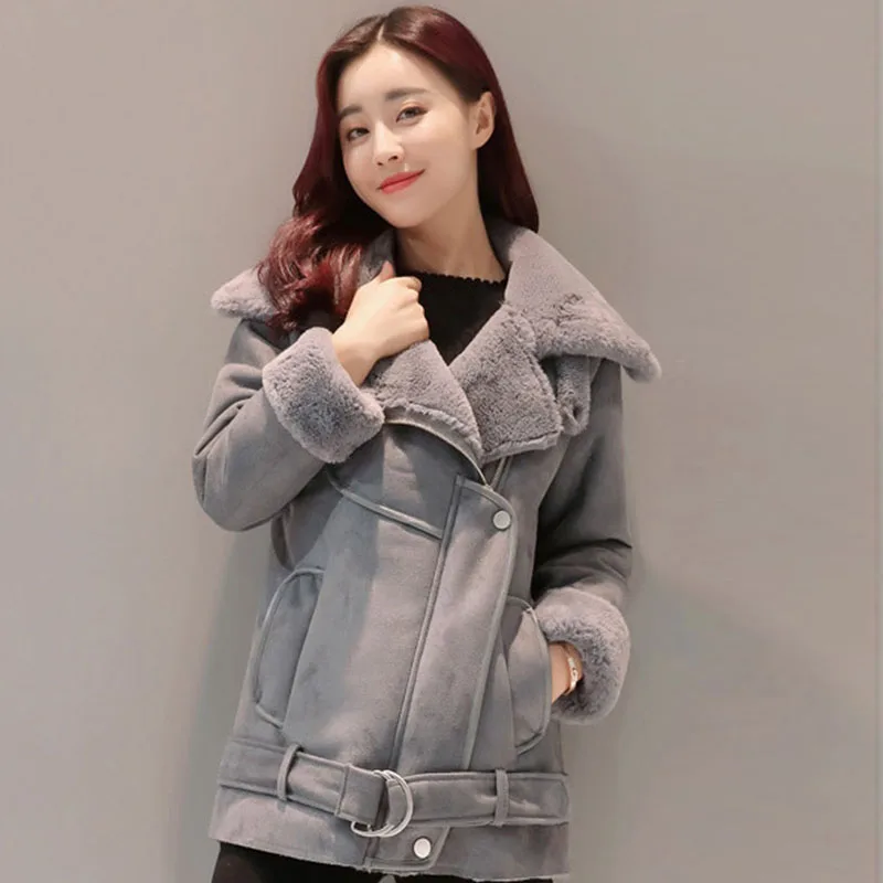 Утепленная куртка зимнее облегающее пальто женская замшевая верхняя одежда из