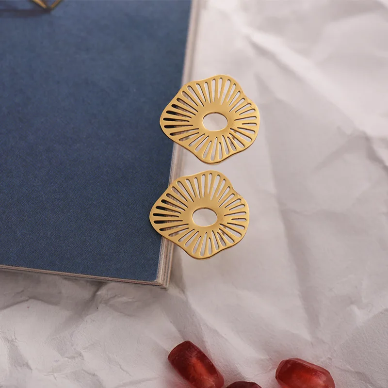 

Trendy Irregular Gold Earrings For Women Stainless Steel Hollow Out Leaf Shape Stud Earrings Punk Style Jewelry Gift