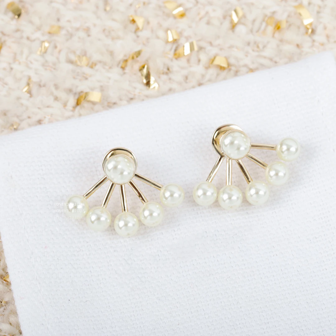 

Роскошные брендовые серьги с белым жемчугом серебряного цвета для женщин высшее качество ювелирные изделия оригинальные дизайнерские изы...