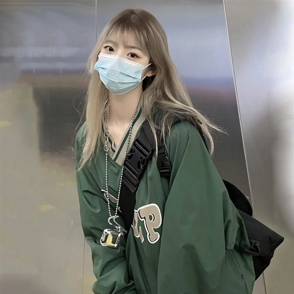 

New green retro loose college wind sweater spring and autumn personality design tops for men and women loose couples