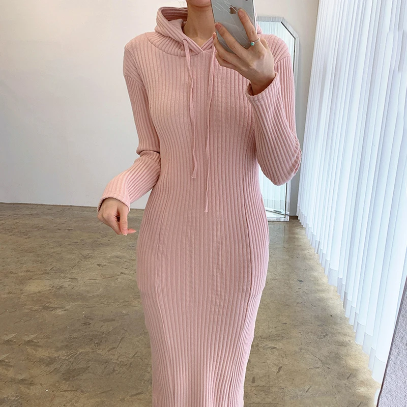 

Женское трикотажное платье-свитер с капюшоном, повседневное однотонное облегающее платье-пуловер средней длины с полосками в Корейском ст...