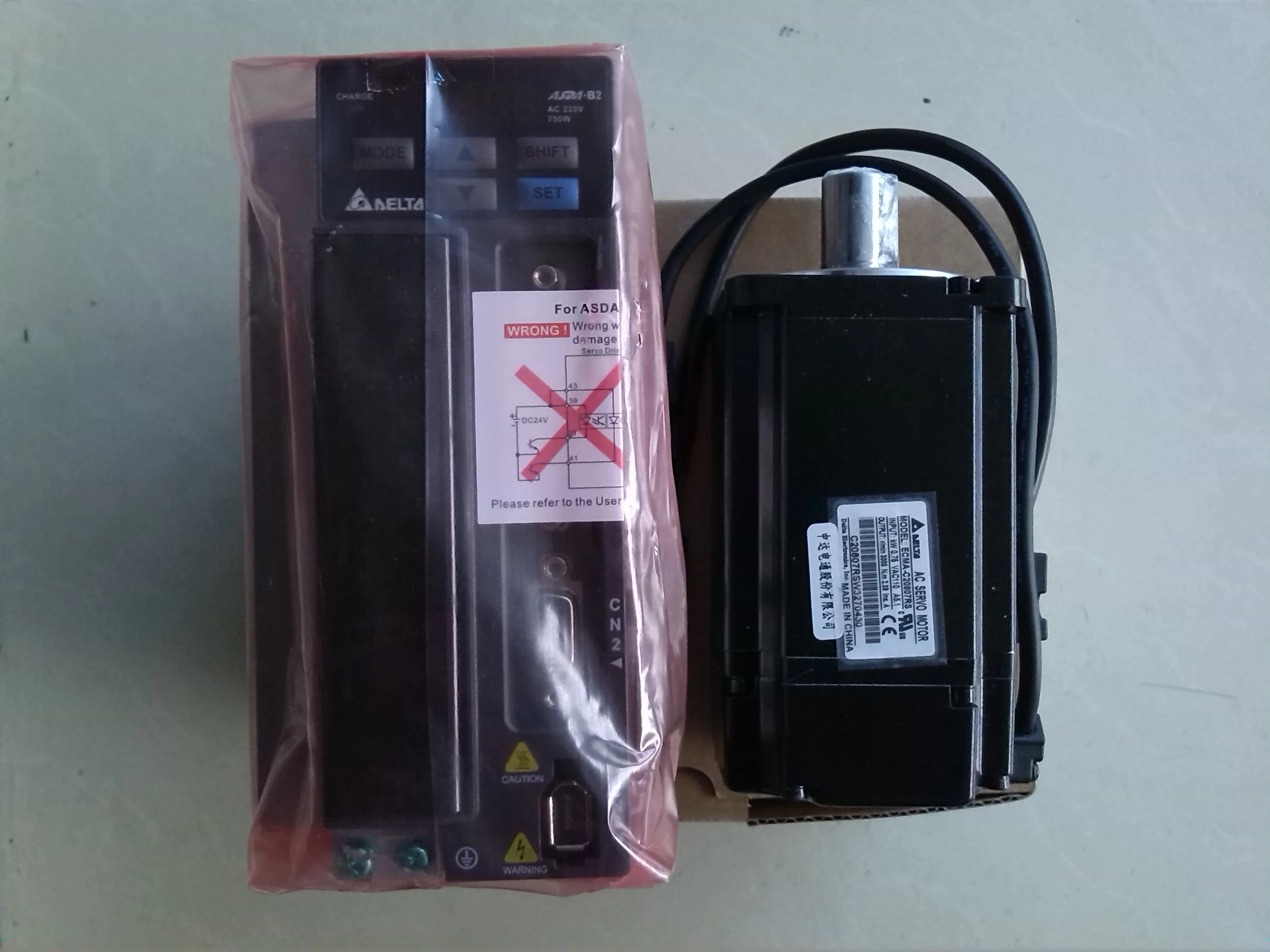 

Delta B2 Series 750w AC Servo Motor ECMA-C20807RS+ Drive ASD-B2-0721-B For CNC Machine