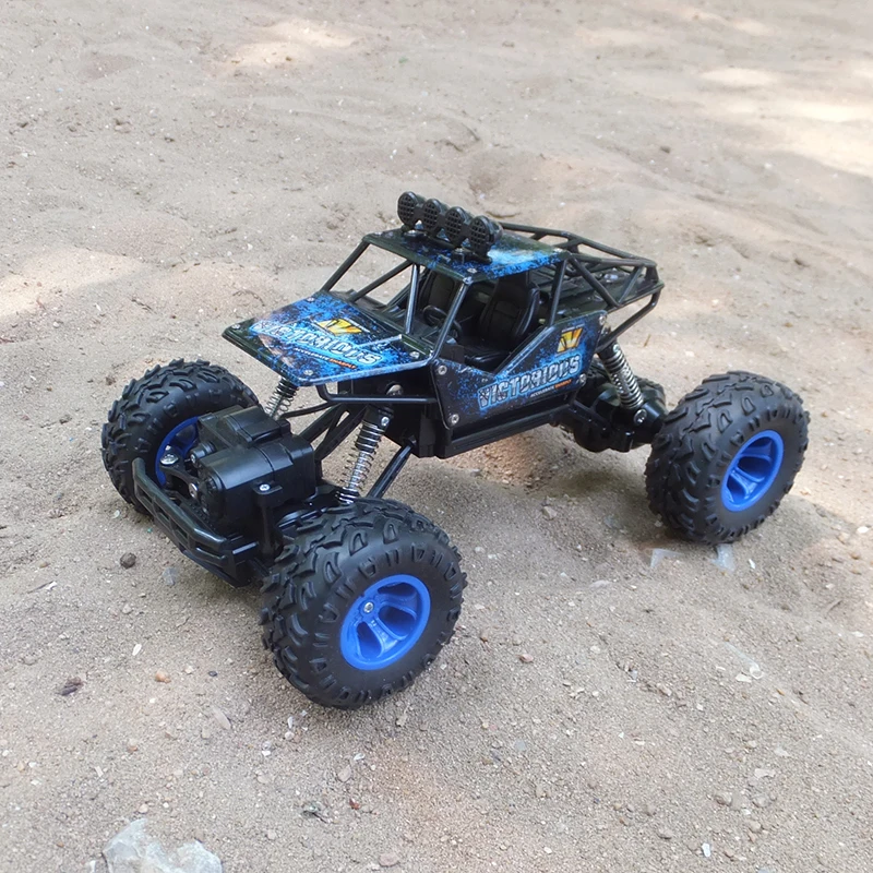 Машинка с дистанционным управлением для езды по бездорожью радиоуправляемая 4WD