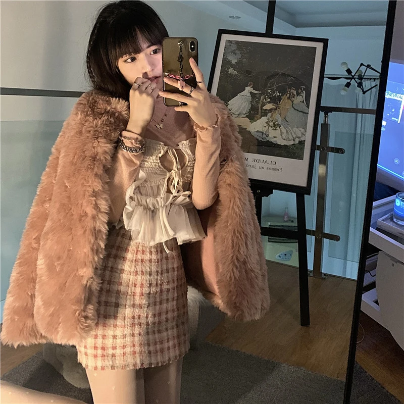 

2021 Winter Women Rose Pink Coat Long Lapel Street Fashion Warm Faux Fox Fur Female