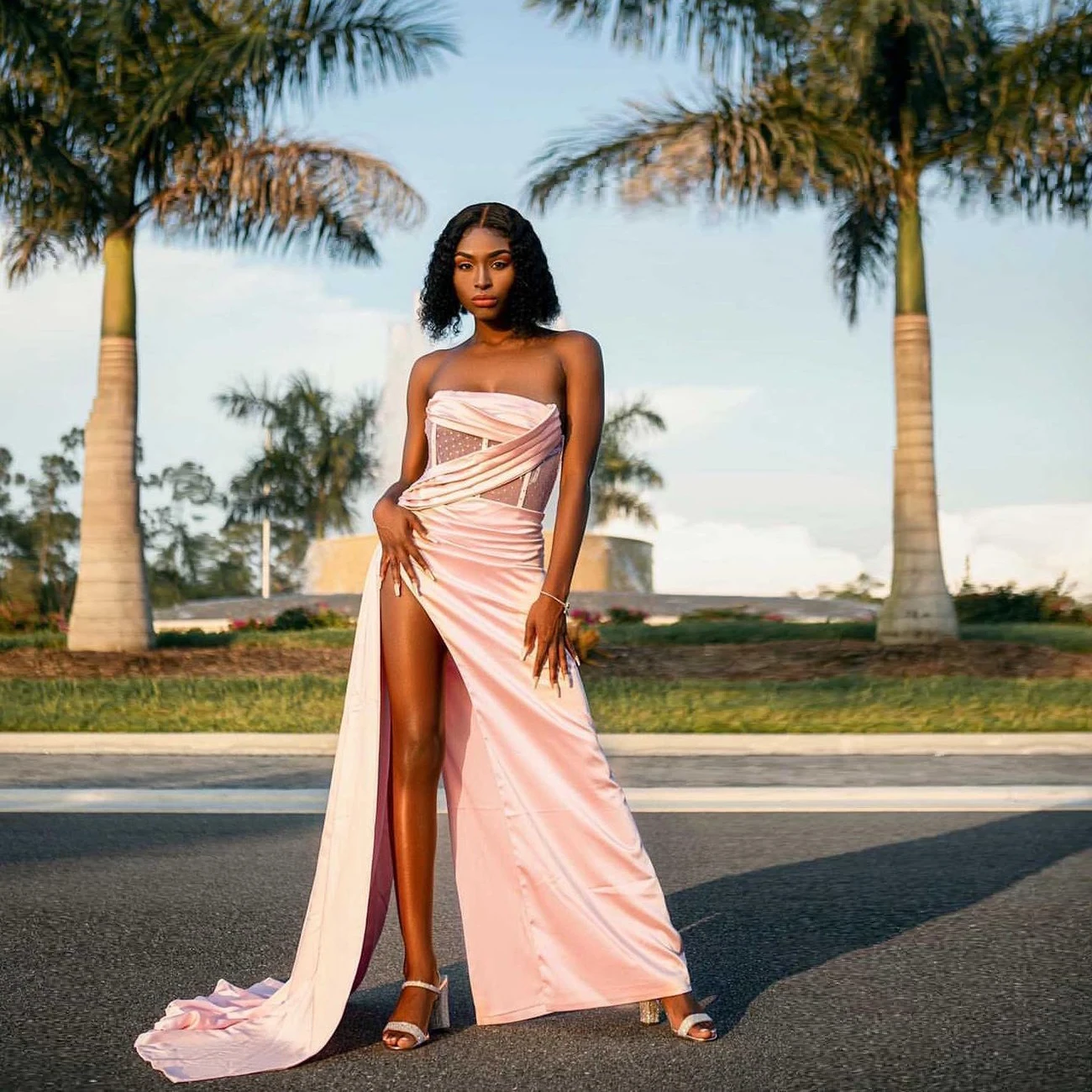 

Pink Pretty Prom Dresses 2021 African Mermaid Strapless Sleeveless Split Satin Plus Size Women Long Evening Party Elegant Gowns