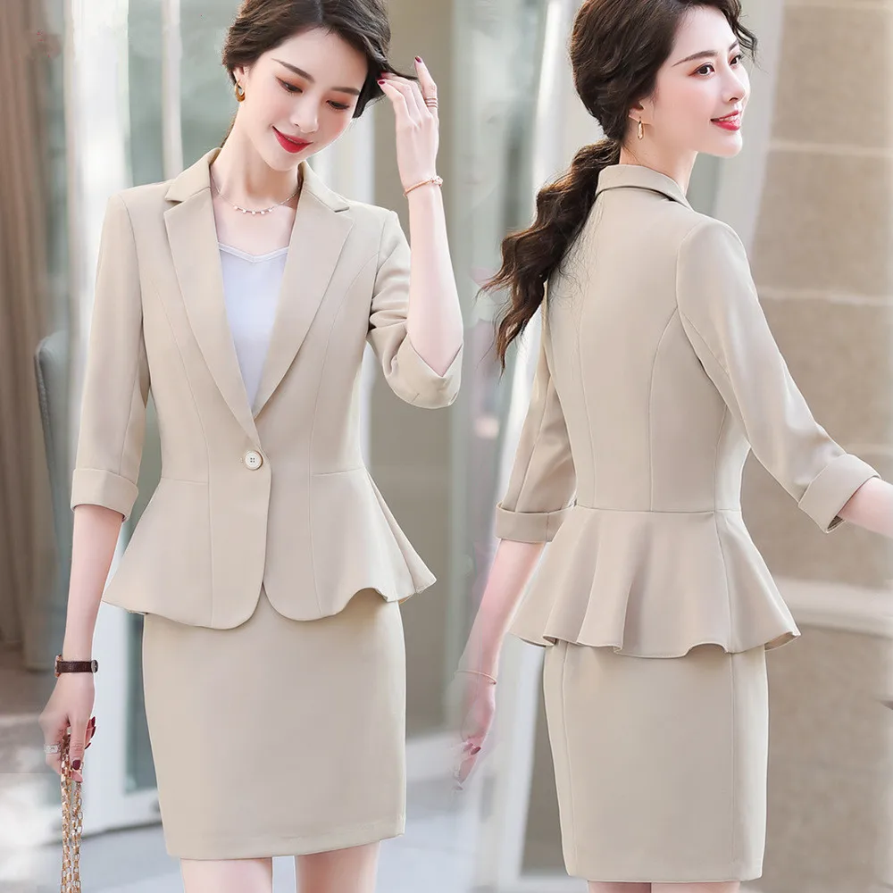 Офисная одежда для женщин с коротким рукавом и оборками приталенный костюм цвета