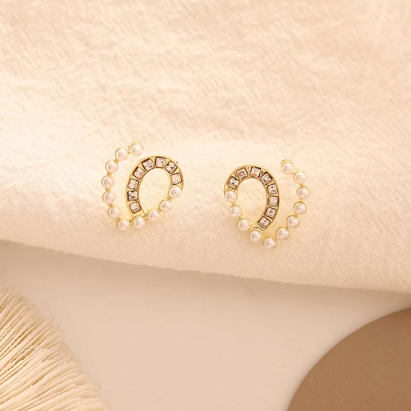 

Lolita jewelry pearl love autumn and winter new trendy temperament light luxury high-end niche earrings