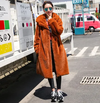caramel colour Зимнее пальто из искусственного кроличьего меха, Женское зимнее длинное пальто большого размера с капюшоном, Толстая теплая куртка из искусственного меха, женское свободное плюшевое пальто 426 - Цвет: caramel colour