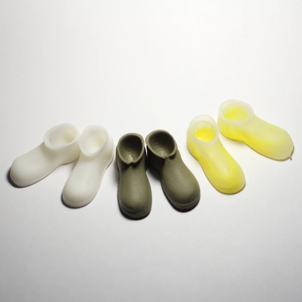 

Silicone soft shoes for stop motion puppet
