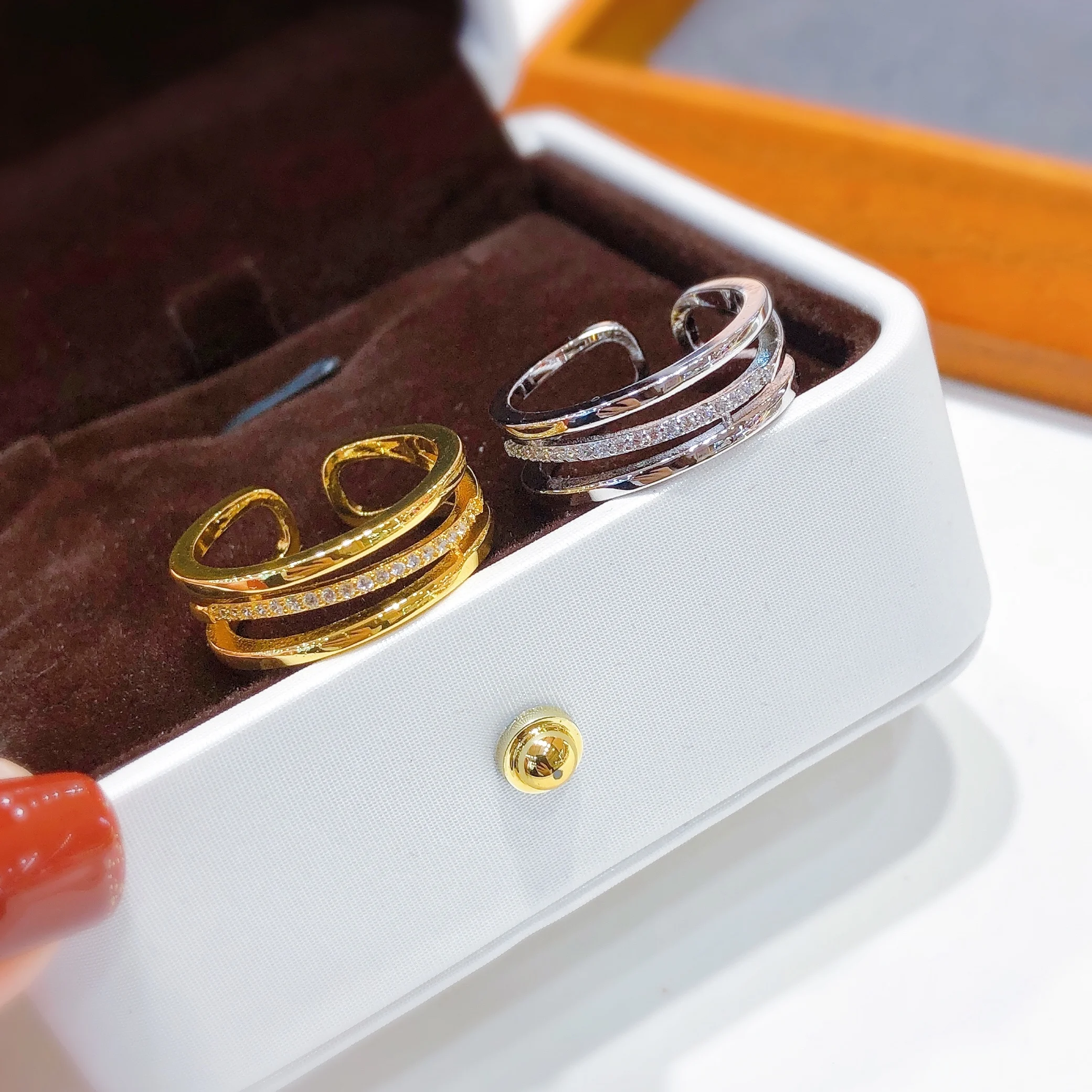 

2021 New Trendy Elegant Zircon Rings For Women 18K Gold CZ Crystal Zircon Rings Adjustable Female Wedding Jewelry