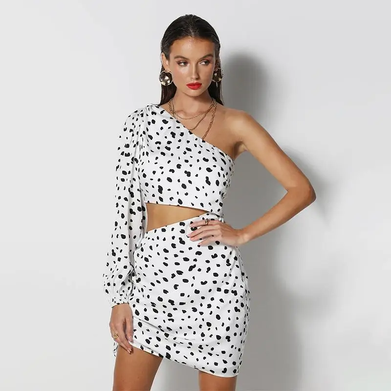 

ZITY Summer Design Sense Polka Dots Short Section Sloping Shoulders Two -Piece Suit Fashion Drawstring Pleated Irregular Skirt
