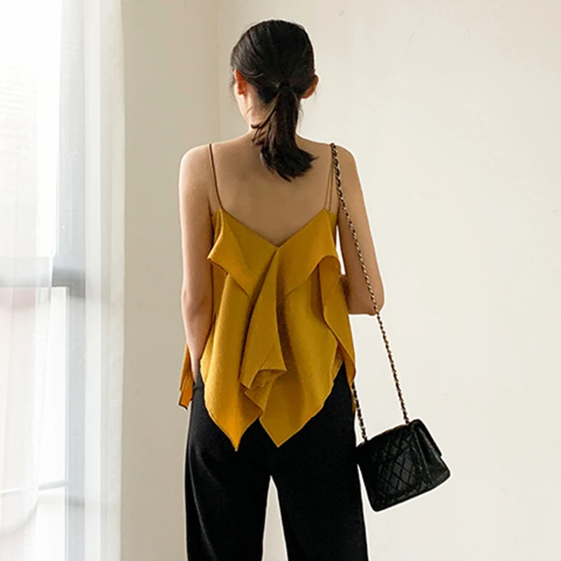 

TWOTWINSTYLE Patchwork Vests For Female V Neck Sleeveless High Waist Slimming Ruched Pure Color Women's Vest Fashion New 2021