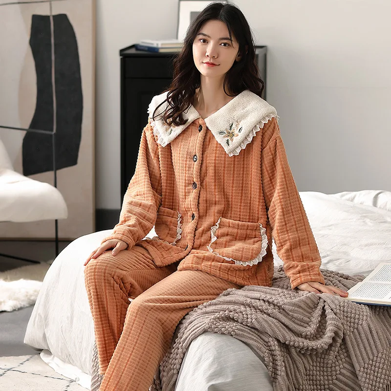 

Высококачественные пижамные комплекты Fdfklak, женская зимняя фланелевая теплая Пижама для отдыха, домашняя одежда, пижама с цветочной вышивкой