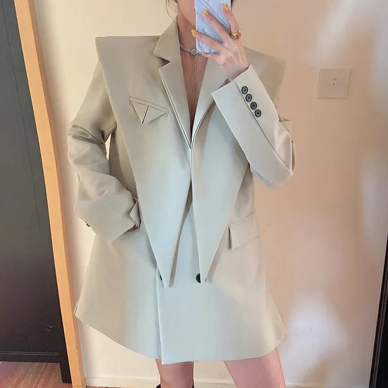 

Minority style coat 2021 autumn new personalized solid color double breasted personalized design feeling double necked small