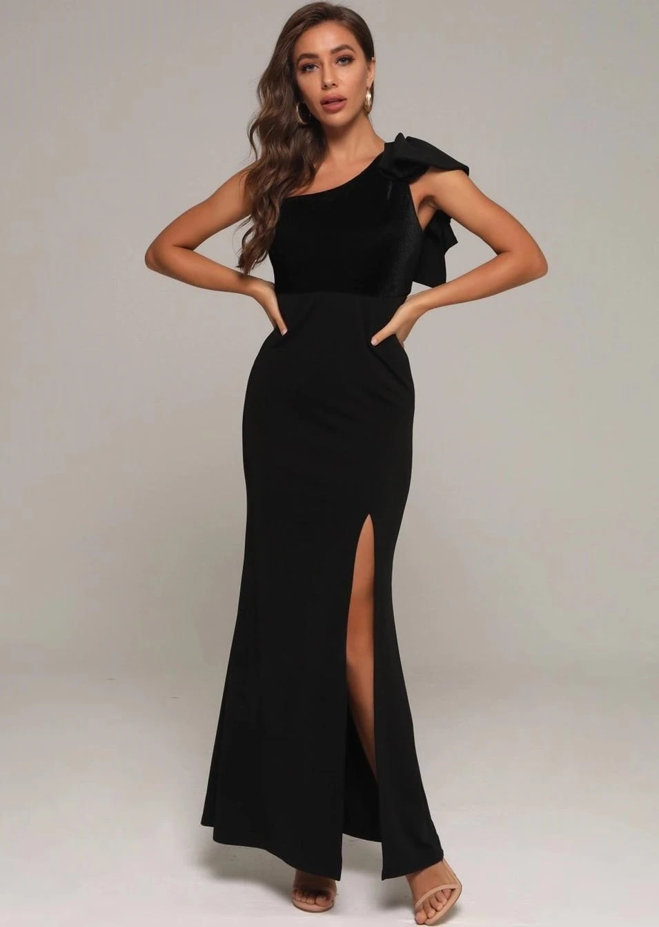 Женское зимнее сексуальное платье макси на одно плечо с разрезом Длинное Черное