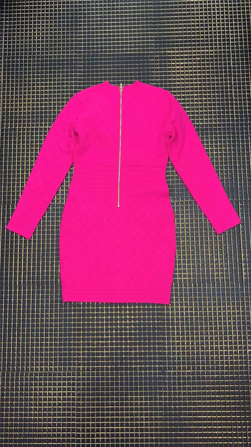 Женское жаккардовое платье облегающее из вискозы с длинным рукавом и V-образным