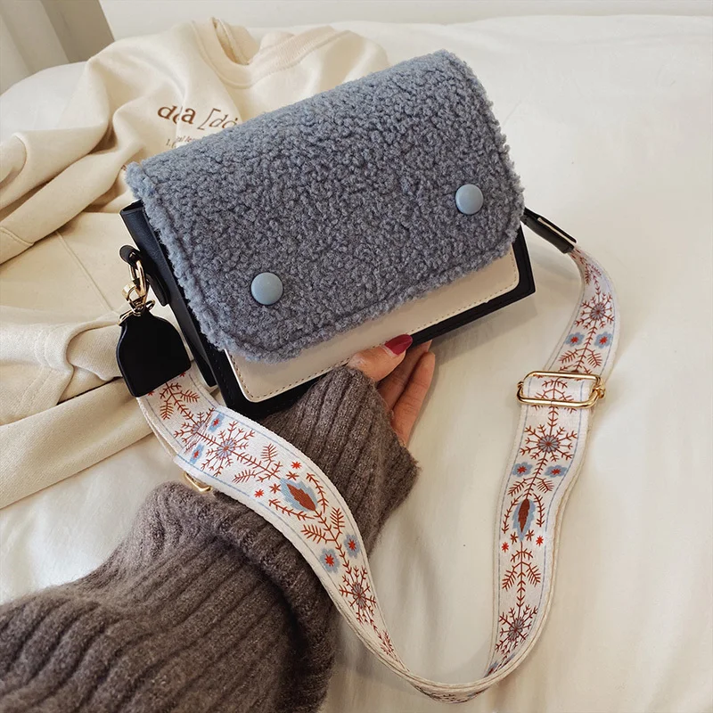 

Lamb Wool Shoulder Bag 2021 Winter New Crossbody Bags Fashion Wild Small Square Bag Plush Female Bag Mobile Phone Bag Wallet Sac