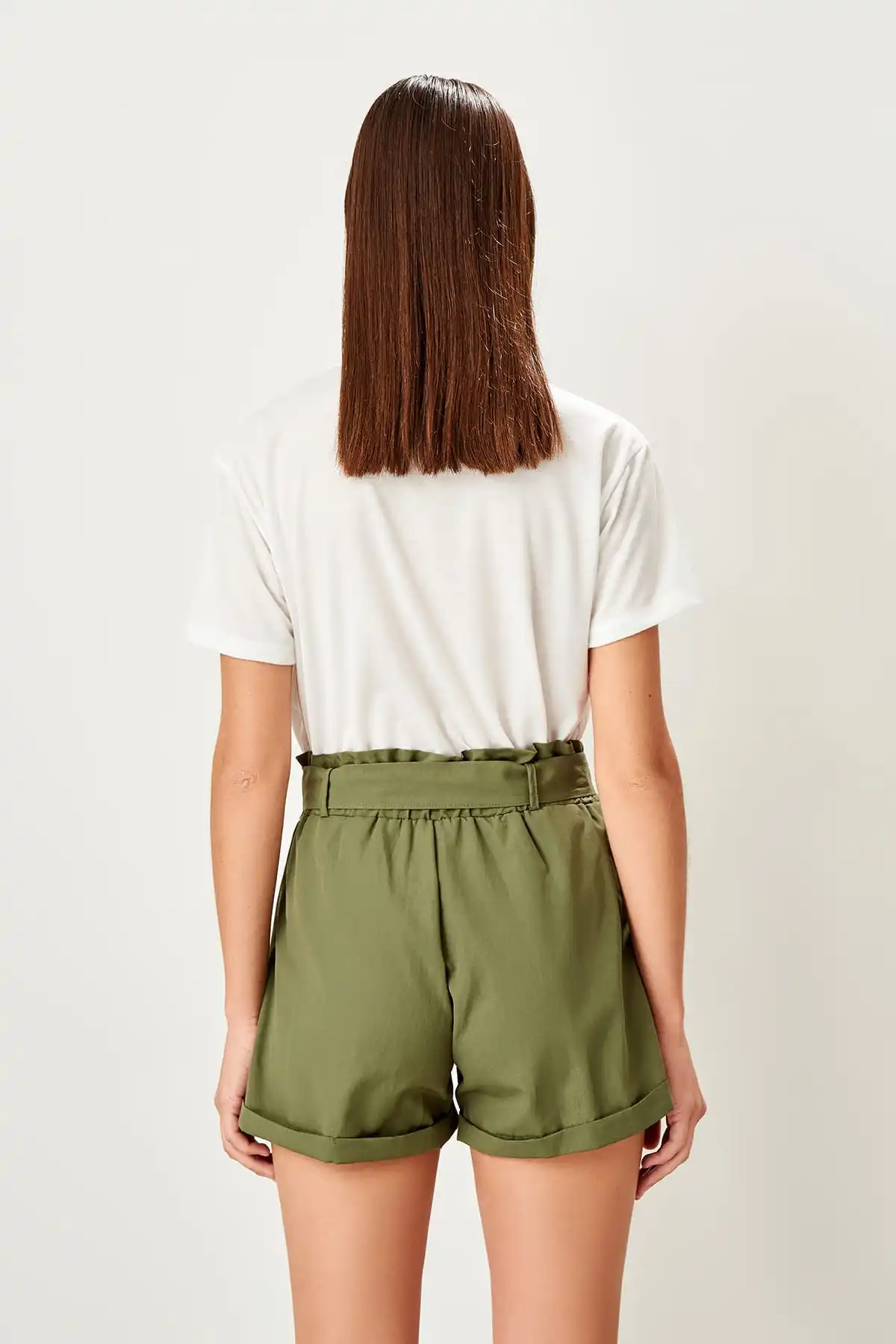

Trendyol Khaki Belted Shorts TWOSS19SR0010