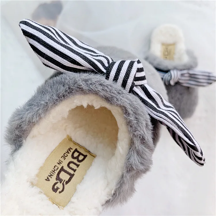 Новинка 2019 года зимние детские тапочки однотонные домашние с бабочкой для