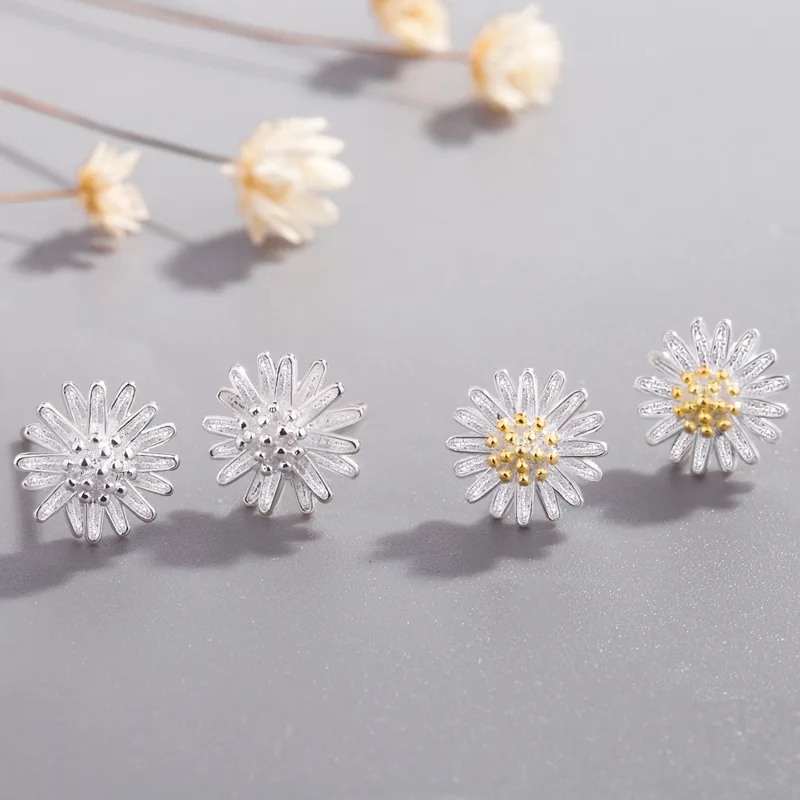 

Cute Daisy Flower Stud Earrings for Women Accessories Party Girl Gift Silver Color Fashion Women Earrings 2021