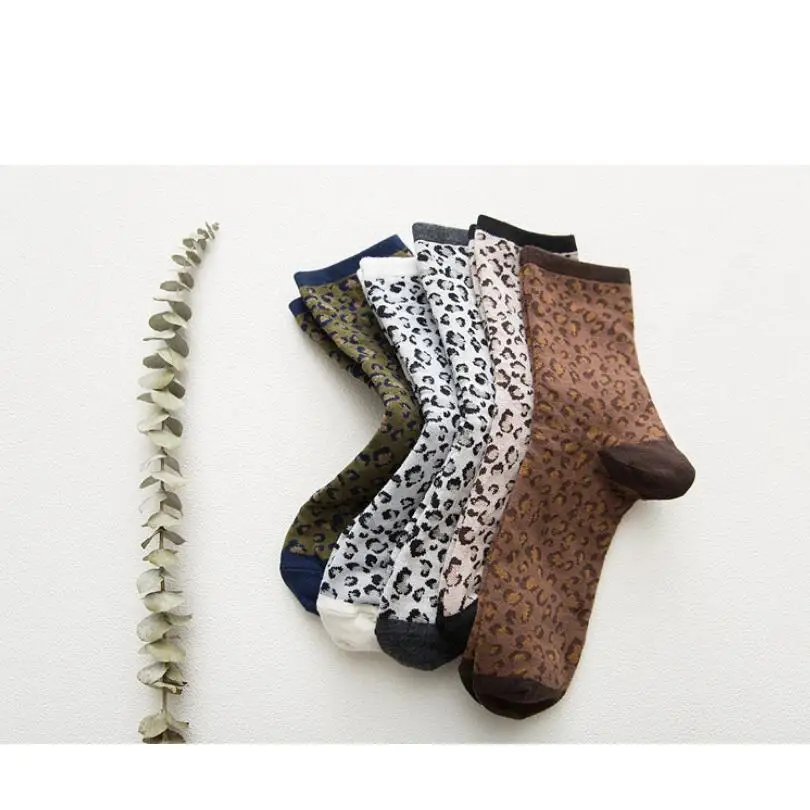 Woman Cotton Leopard Socks Girls Jacquard Sport Socks Warm Winter Short Socks Brown Leopard Ankle Socks Crew Socks 5 Pairs/ lot
