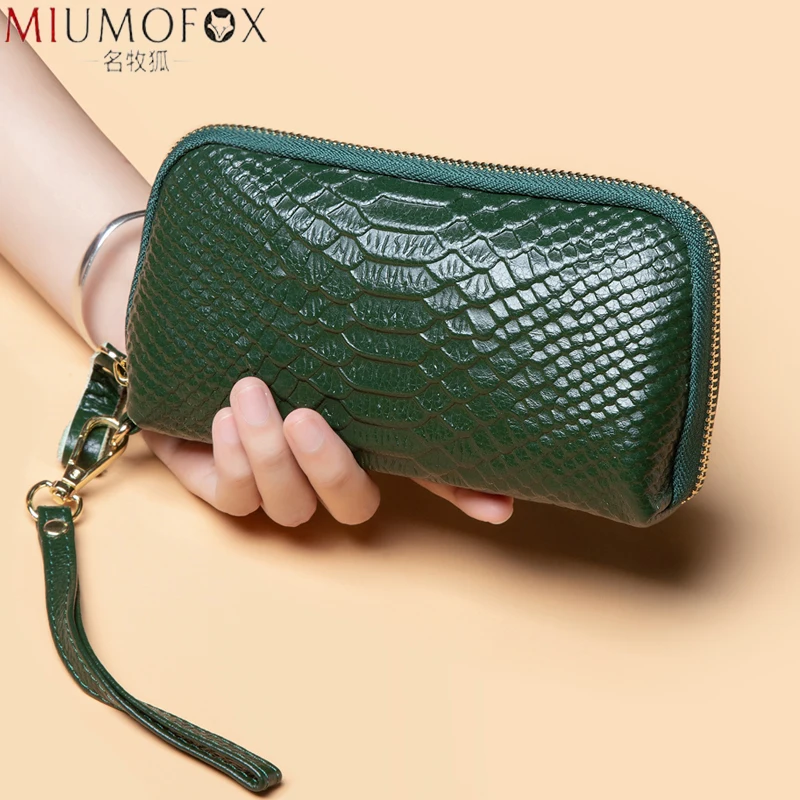 

Serpentine Clutch Bag Luxury Genuine Leather Women Bag Designer Shell Shape Purses and Handbags Fashion New Clutches Long Wallet