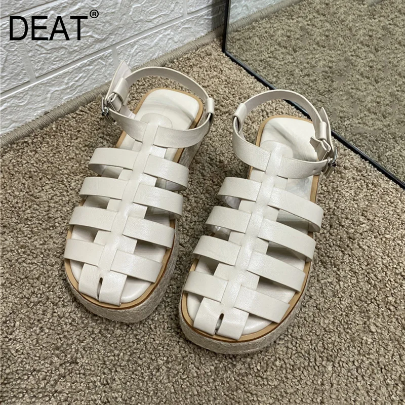 Женские босоножки на платформе DEAT черные из искусственной кожи с круглым носком