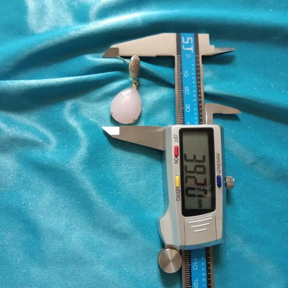 Женские серьги-подвески с камнями розовые красные зеленые синие серьги