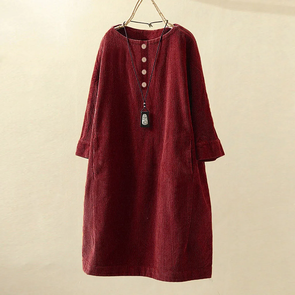 Женское вельветовое платье винтажное однотонное с карманами пуговицами и