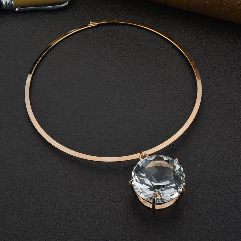 Короткий стиль дрель цепочка с кулоном украшена Большой Стекло кристалл кулон