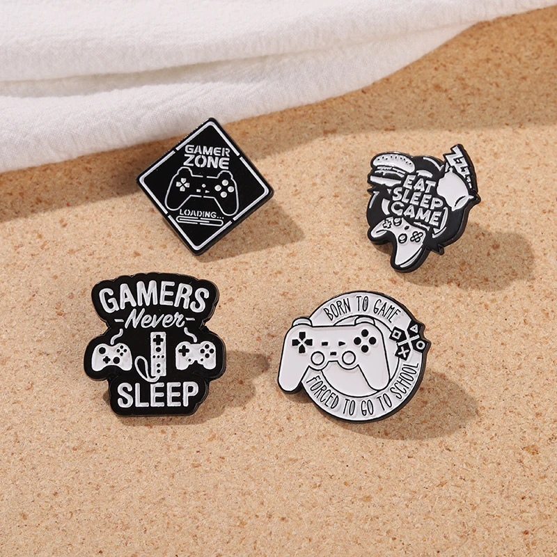 

1pc Gamer Player Enamel Pin Brooches Black White Game Handle Enamel Brooch Alloy Badge Denim Clothes For Gamers Jewelry Gift