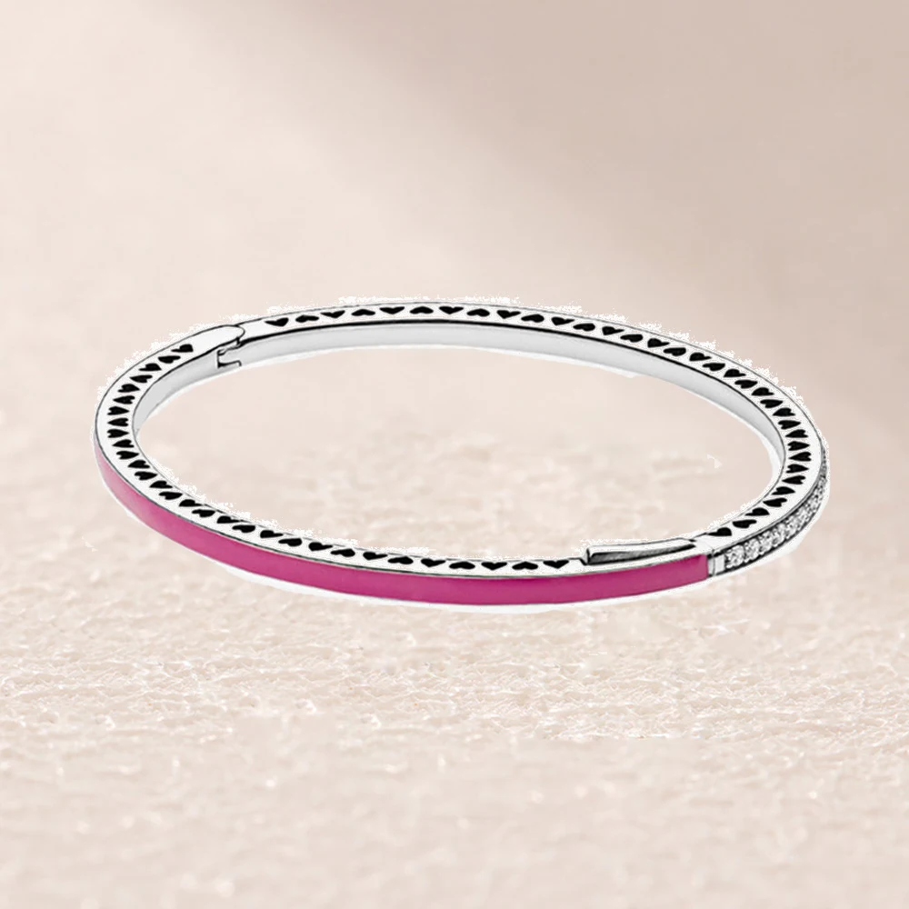 

Cerise Radiant Hearts of Bangle #590537EN69