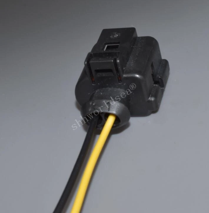 

shhworldsea 2 pin 3.5mm female auto sensor wiring harness plug 1J0973722A CAR electrical horn plug 1J0 973 722 A with 15cm wire