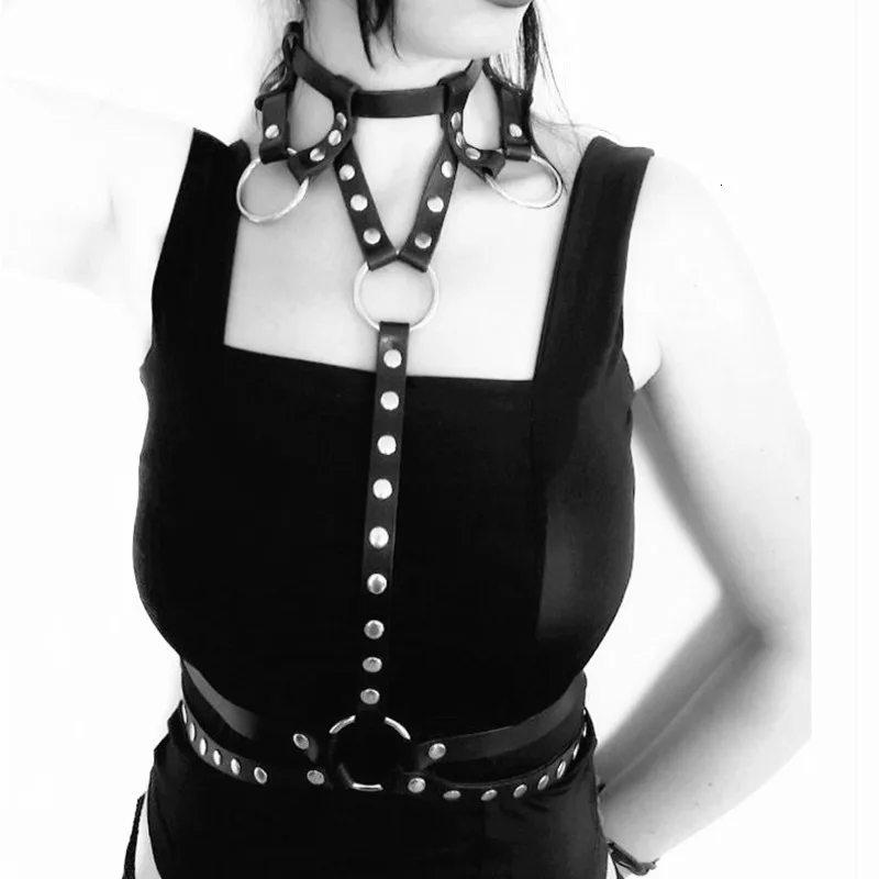 Женский кожаный ремень-чокер с металлическими заклепками | Украшения и