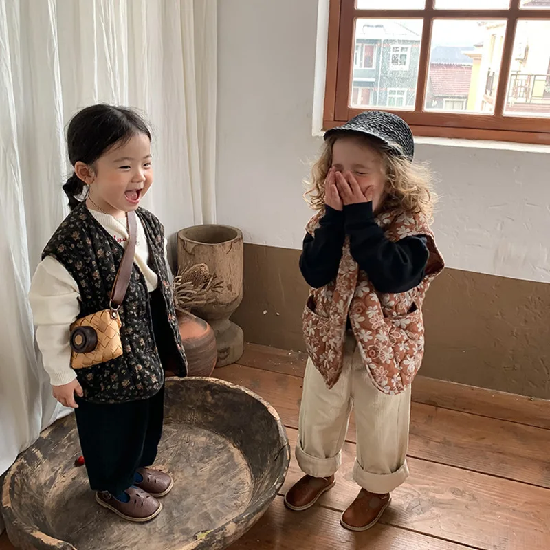 

Детская одежда, жилет, новинка осень-зима 2021, милый корейский жилет для девочек из хлопка с разбитыми цветами, Детский Повседневный жилет, жи...