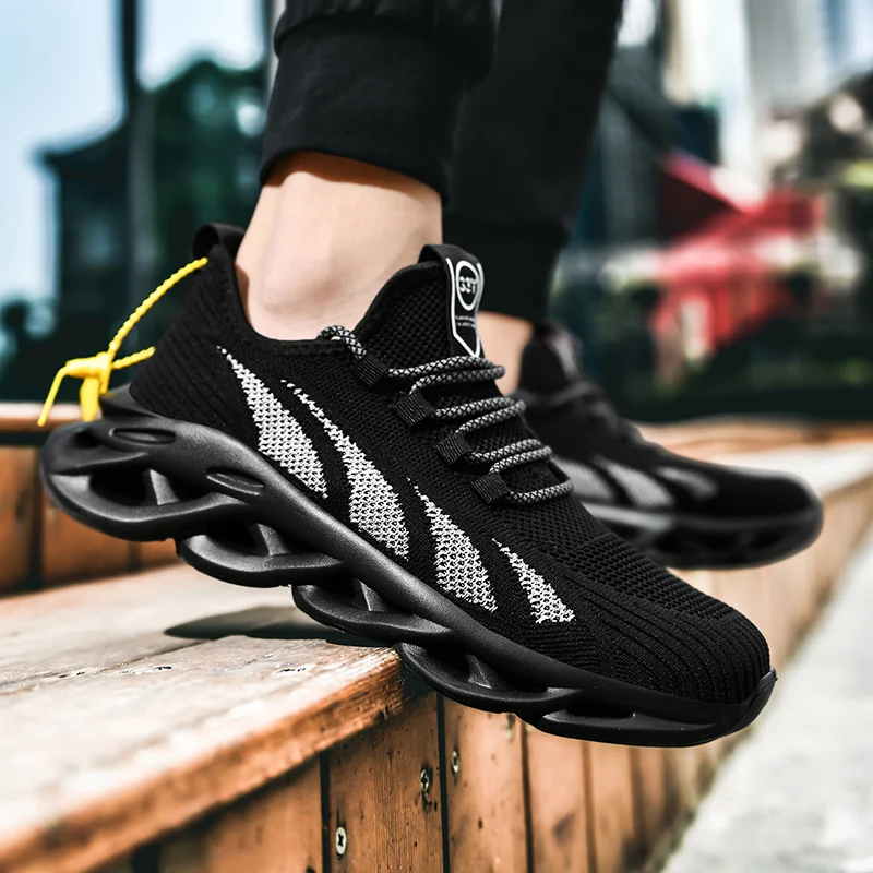 

2020 New Men's Running Shoes Breathable Cushioning Wear-resistant Shoes Men Comfortable Walking Athletic Shoes Zapatillas Hombre