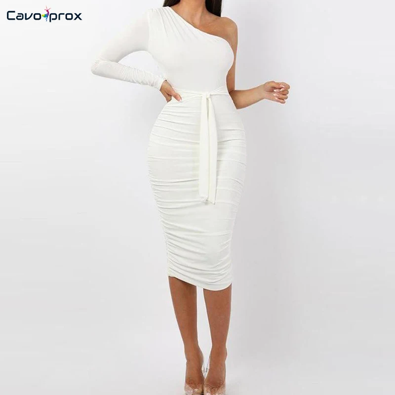 Женское платье на одно плечо с поясом плиссированное облегающее для вечеринки