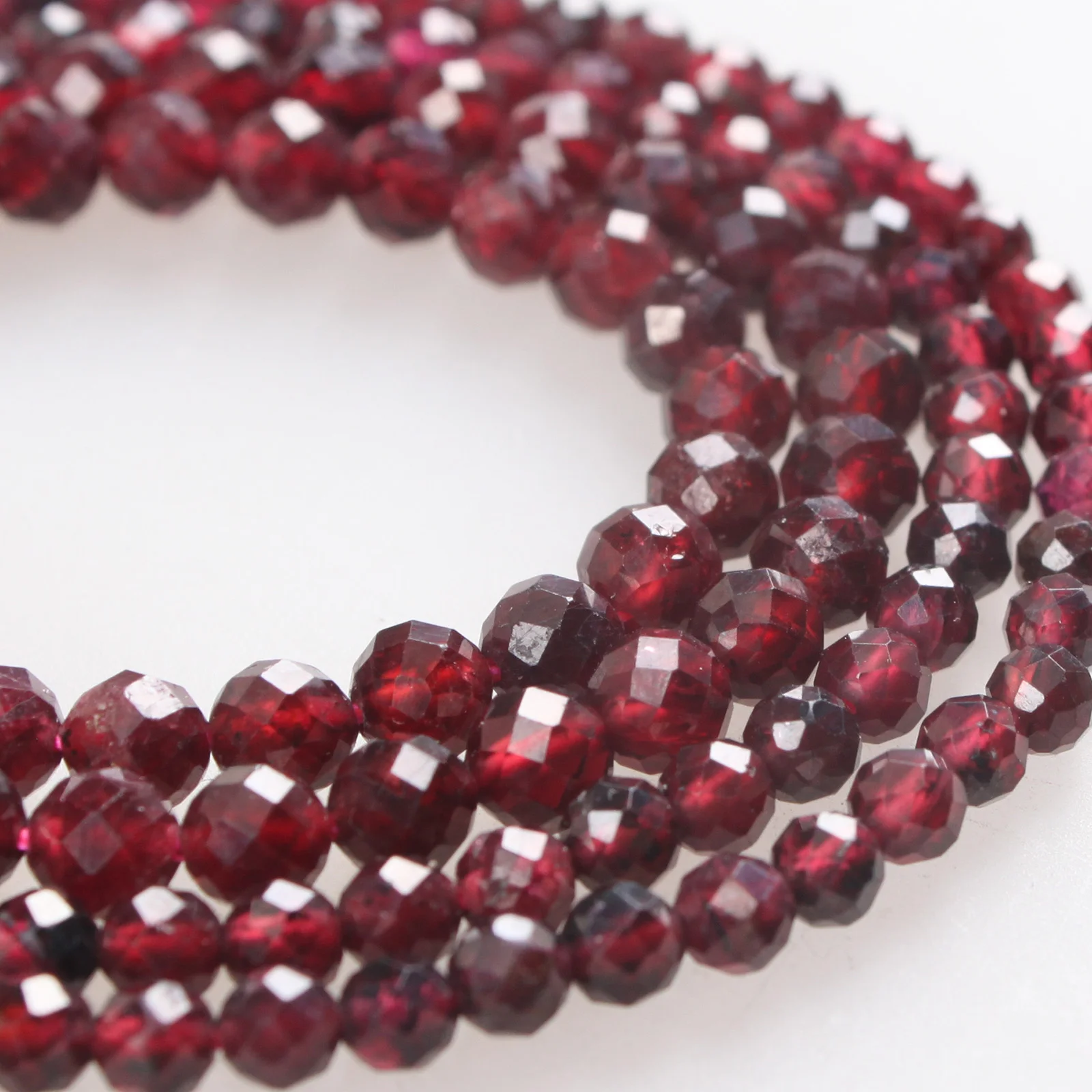 

Natural Stone Beads Small Faceted Garnet Loose Beads 2 3 4 5mm For Bracelet Necklace Jewelry Making