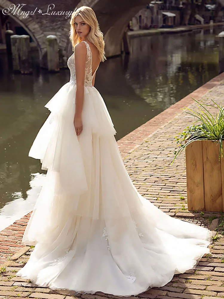 

Luxury A-line Wedding Dresses 3D Three-dimensional Applique Sleeveless Backless Charming Gowns Layered Tulle vestidos de novia