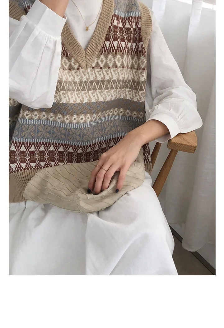 

Women's Sleeveless Sweater Retro Geometric Knitted Vest Korean Style V-Neck All-match Female Jumper Tops Outerwear T2039