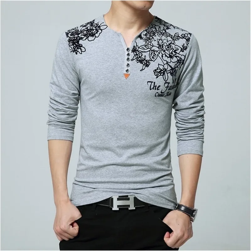 

High-end Spring and Autumn Men's T-shirt Young and Middle-aged V-neck Casual Loose Korean Cotton Bottoming Shirt Harajuku