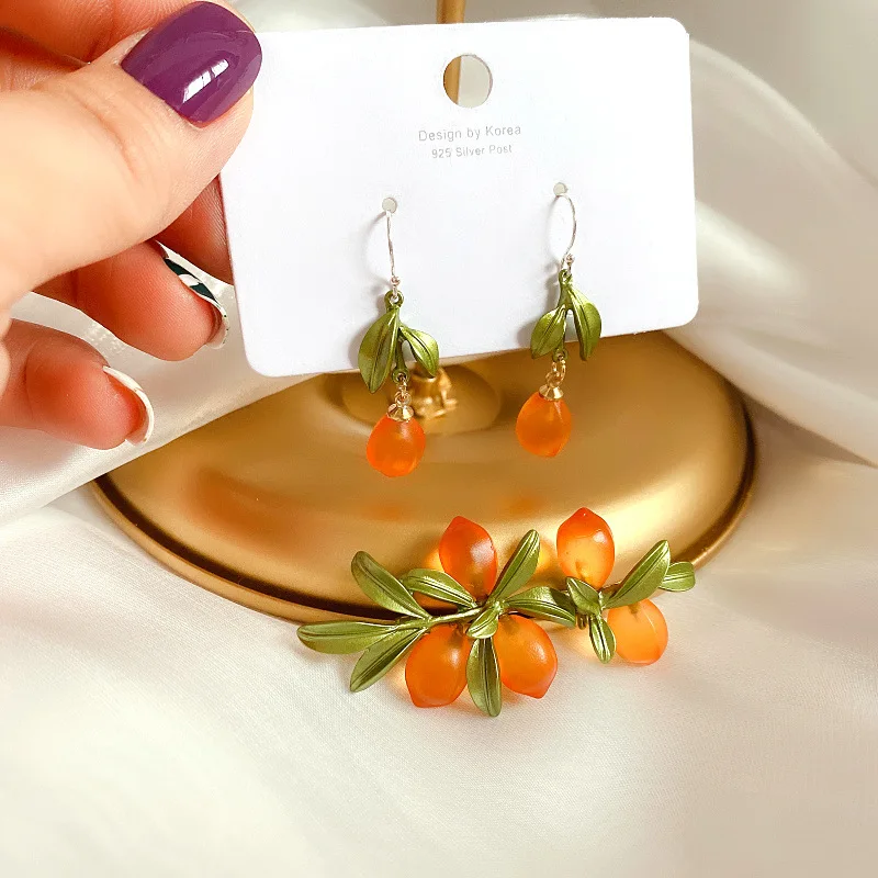 Женская Брошь в виде цветка оранжевого стекла на осень и зиму